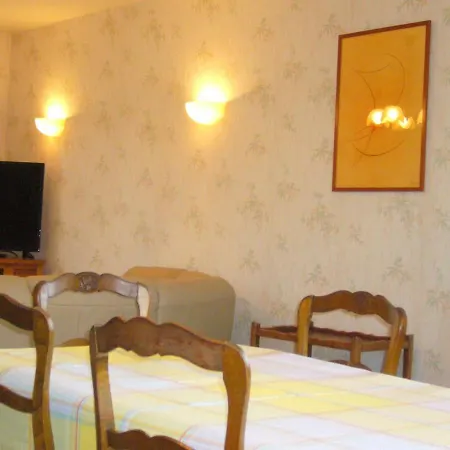 Villers-sur-bonnieres, 7 Pieces, 9 Personnes - Fr-1-526-12 Holiday home