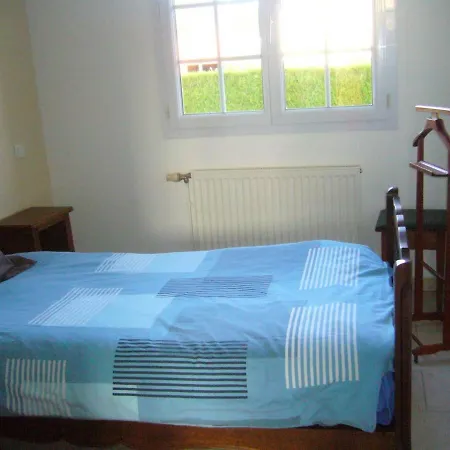 Villers-sur-bonnieres, 7 Pieces, 9 Personnes - Fr-1-526-12 Holiday home *